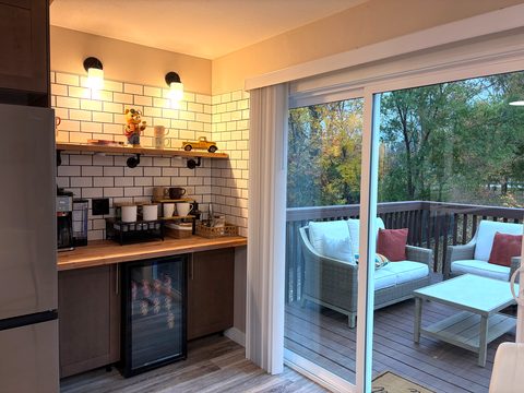 Pods in regular or decaf, pour over, a kettle, a frother and a selection of teas